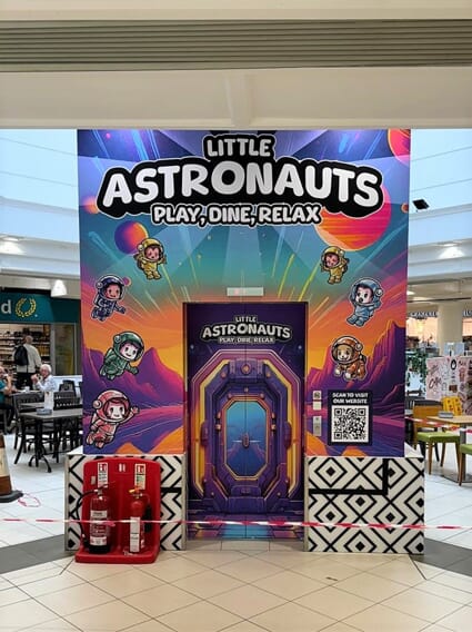 An image of the Little Astronauts lift vinyl